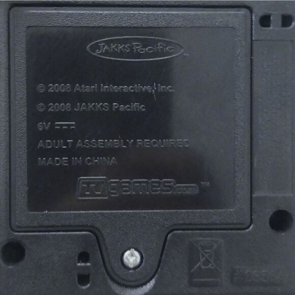 Atari 10-in-1  2008 TV Games Plug & Play Video Game Jakks Pacific Retro PREOWNED - Picture 4 of 4